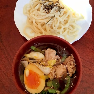 ラー油でピリッと豚と卵とほうれん草の漬け汁うどん。